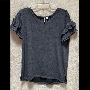 Short sleeve tee size medium